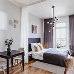 Turnkey I King George Square Apartamento Praga