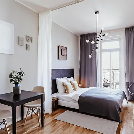 Turnkey I King George Square Apartment Prague