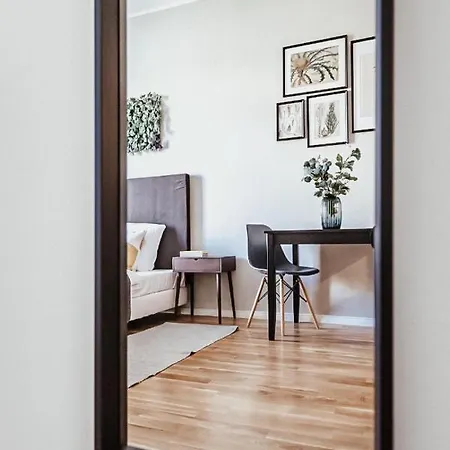 Turnkey I King George Square *